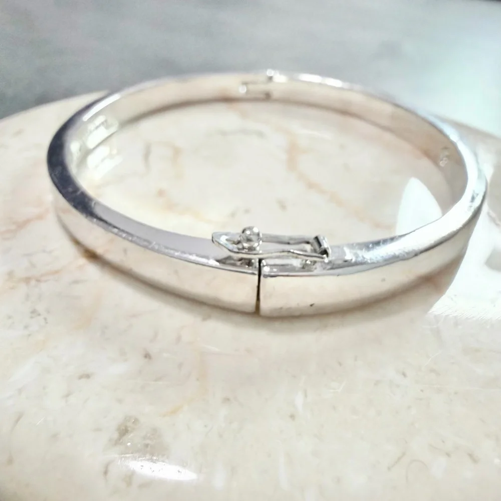 Vintage Kate Spade Open Spade Hinge Bangle Stacking Bracelet Silver Tone - Picture 6 of 6
